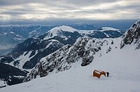 Salita con ciaspole al Bivacco Clusone in Presolana (28-29 dic. 08)  - FOTOGALLERY